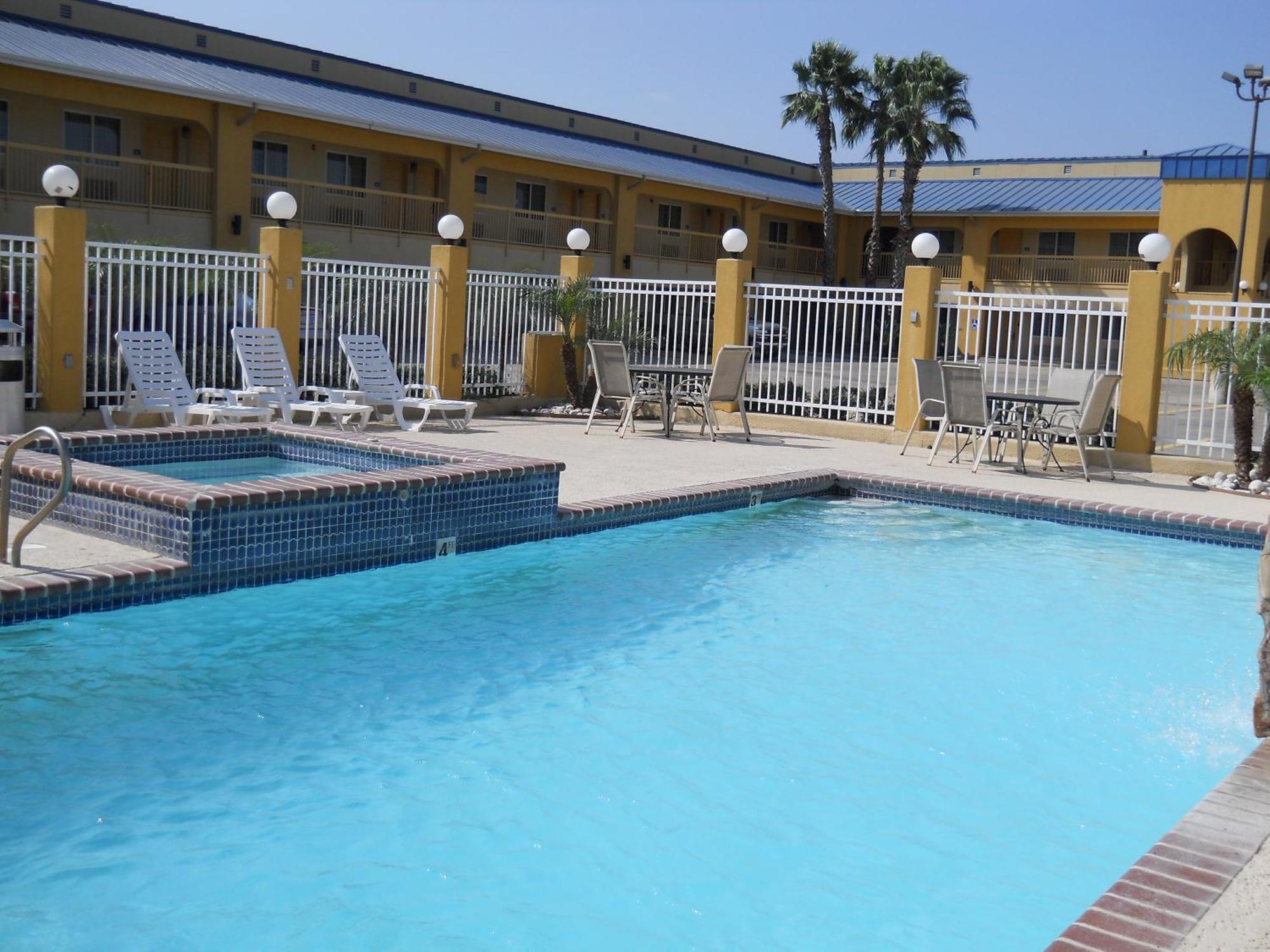 Rodeway Inn & Suites كوربوس كريستي المظهر الخارجي الصورة